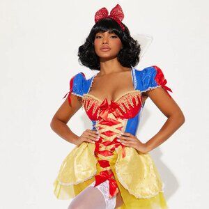 Brand New Snow White Costume